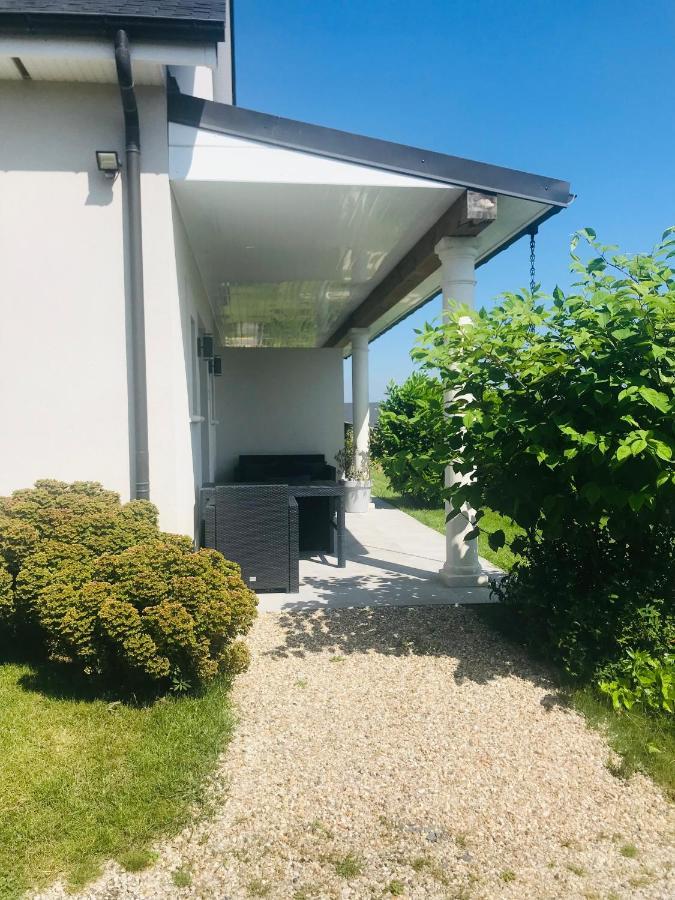 Bel Air Studios-Terrasse Couverte-Jardinet-Vue Pont De Normandie-Parking Prive Honfleur Exteriör bild